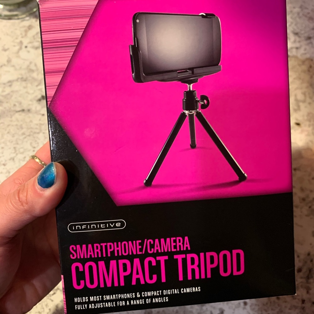 Compact tripod for smart phone